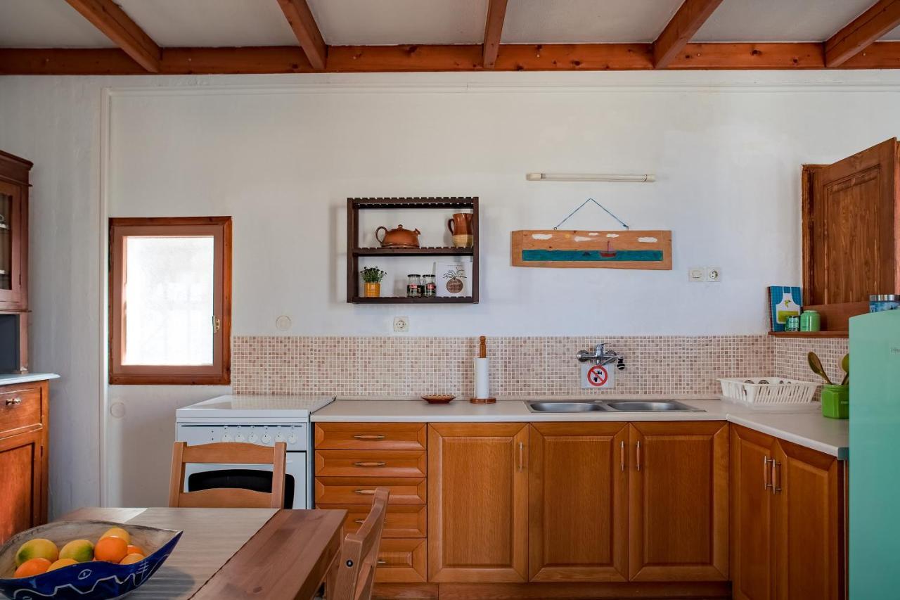 Alice House Apartment Porto Heli Bagian luar foto