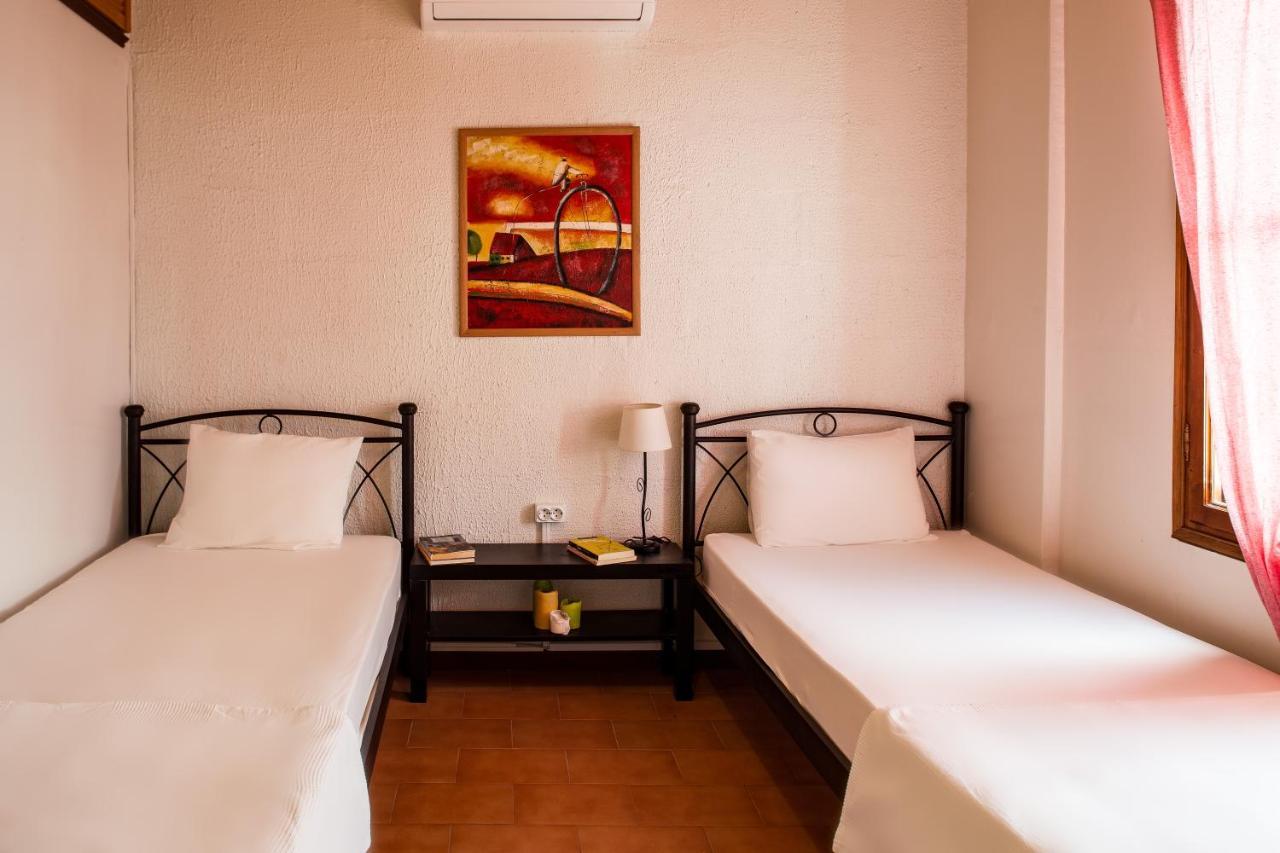 Alice House Apartment Porto Heli Bagian luar foto