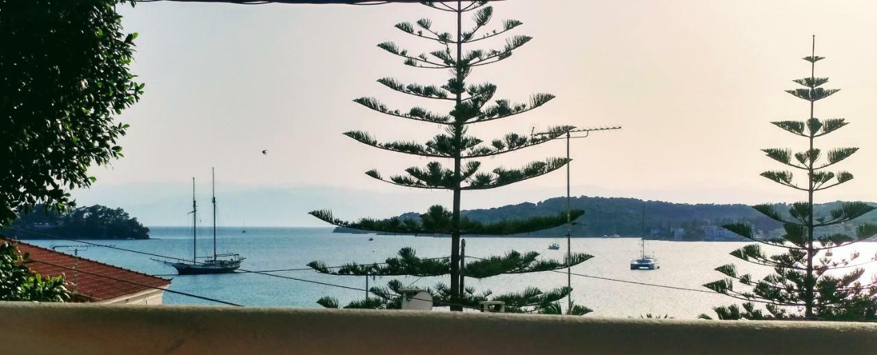 Alice House Apartment Porto Heli Bagian luar foto