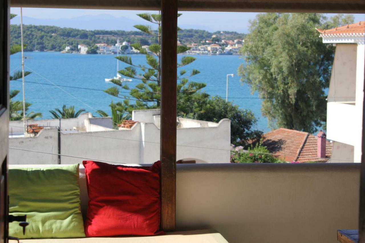 Alice House Apartment Porto Heli Bagian luar foto